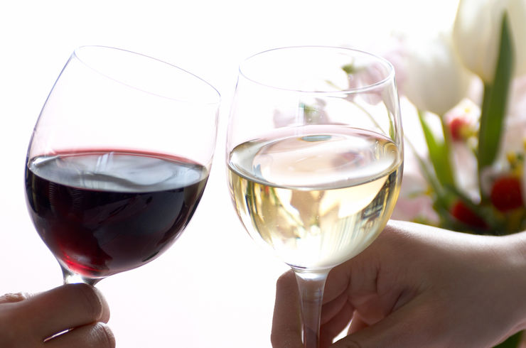 赤ワインと白ワイン